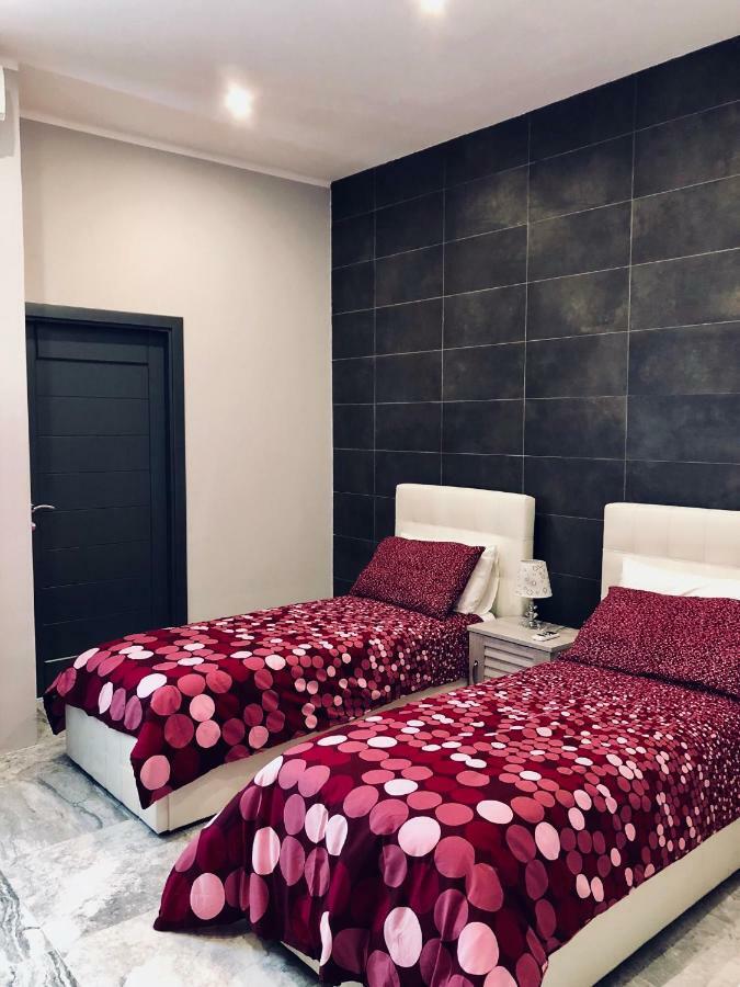 Holiday Townhouse In Sliema Centre Eksteriør billede